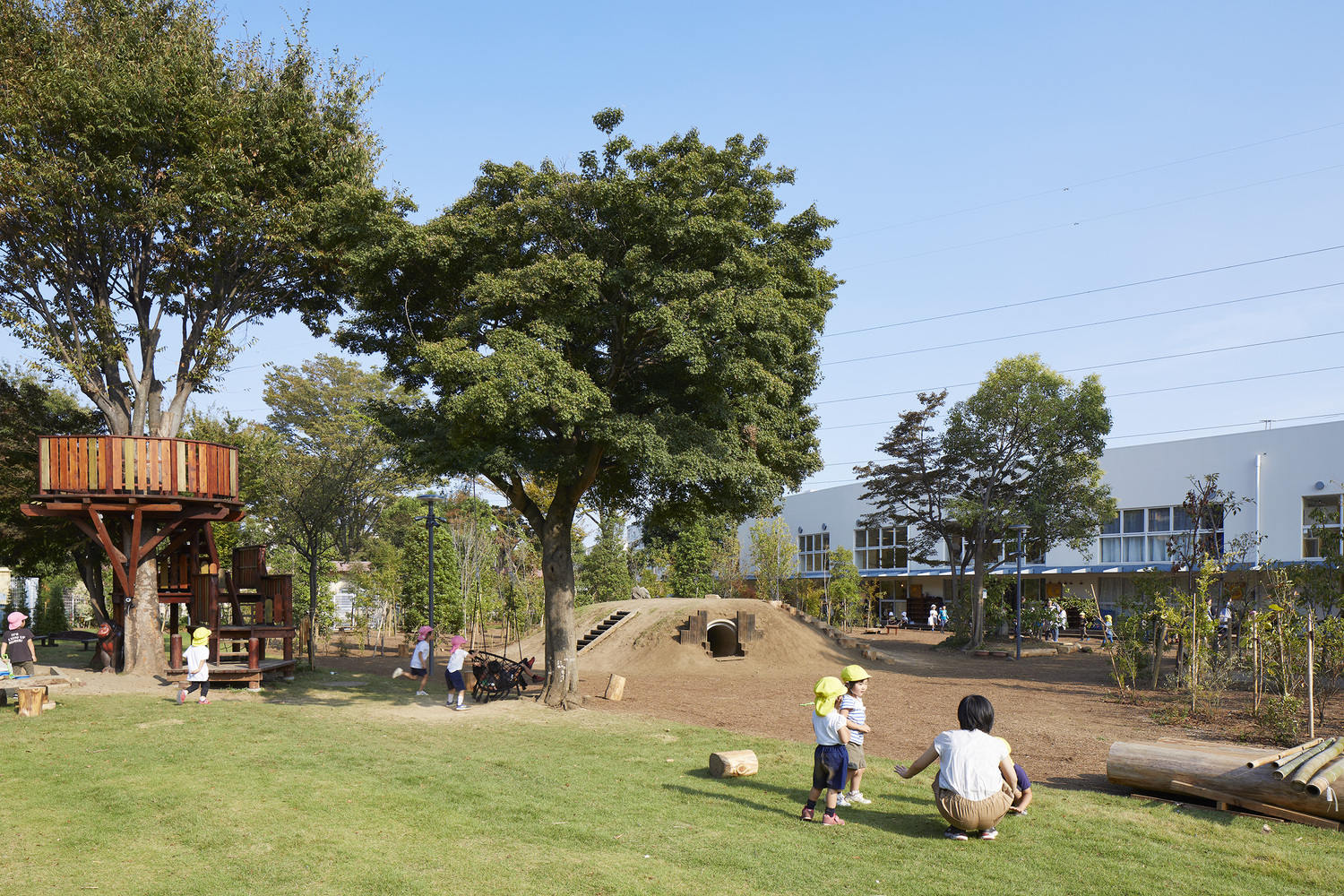 幼兒園室外環(huán)境設(shè)計(jì)要遵循哪些原則？